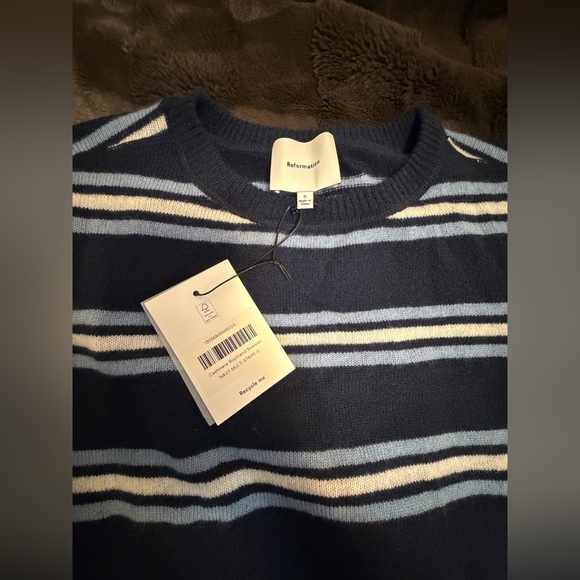 Reformation Cashmere boyfriend sweater Navy and White Stripe - Picture 2 of 4